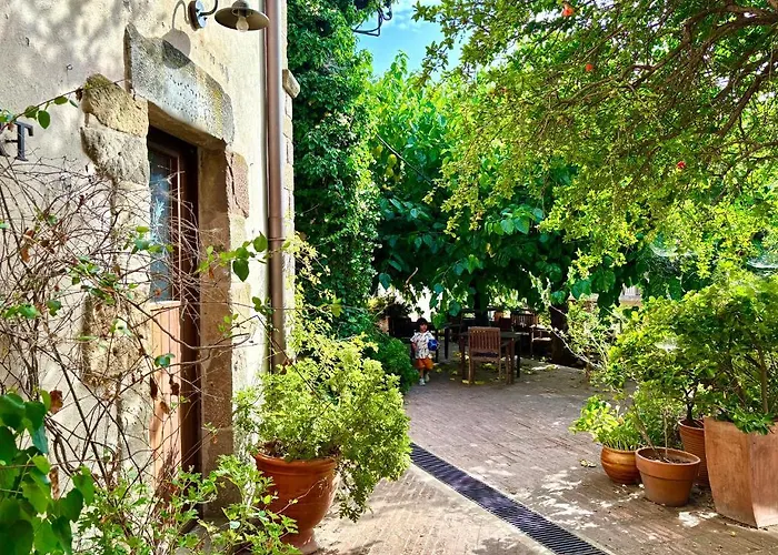 Appart hôtel El D'ullastret 3*