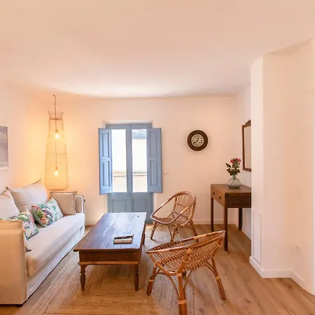 Apart-hotel El D'ullastret 3*
