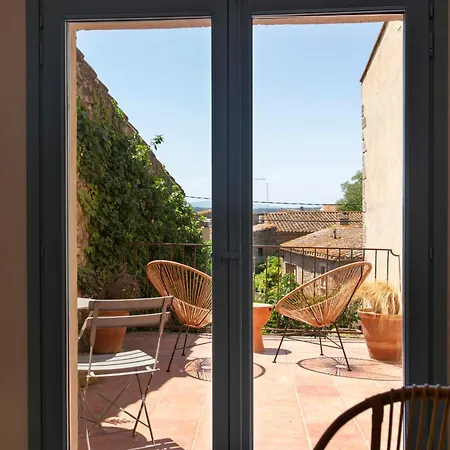 Apart-hotel El D'ullastret 3*
