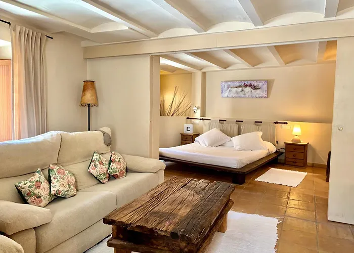 El D'ullastret Aparthotel 3*