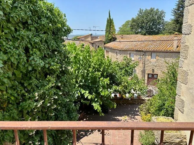 El D'ullastret Aparthotel 3*